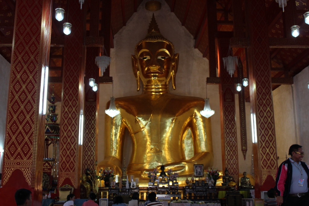 14 metros wide by 18 meters high, this Buddha statue took 33 years to complete - it's one of the biggest of its kind.